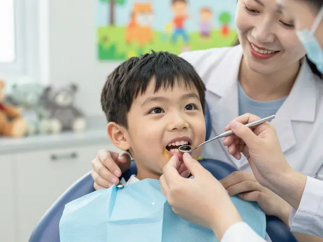 Zubní kámen u dětí: Jak ho odhalit a co s ním dělat